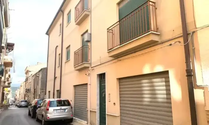 Rexer-Campofiorito-Vendesi-palazzina-a-Campofiorito-PA-Facciata