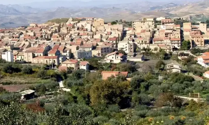 Rexer-Campofiorito-Vendesi-palazzina-a-Campofiorito-PA-Vista