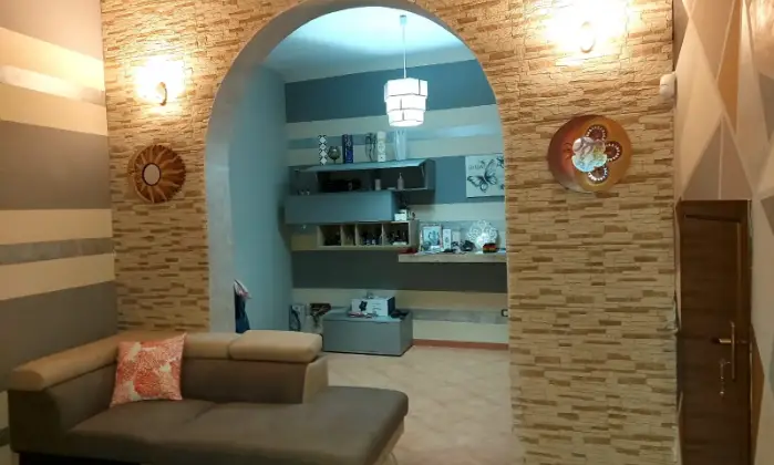 Rexer-Termini-Imerese-VENDESI-INTERA-PALAZZINA-COMPOSTA-DA-MINI-APPARTAMENTINI-DA-MQ-Soggiorno
