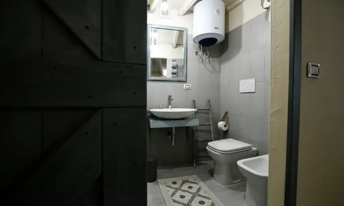 Rexer-Grottaglie-Incantevole-monolocale-ristrutturato-in-centro-storico-Bagno