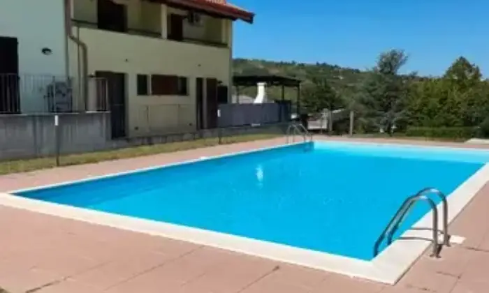 Rexer-Golferenzo-VENDESI-PICCOLA-VILLETTA-A-SCHIERA-GOLFERENZO-PV-Piscina
