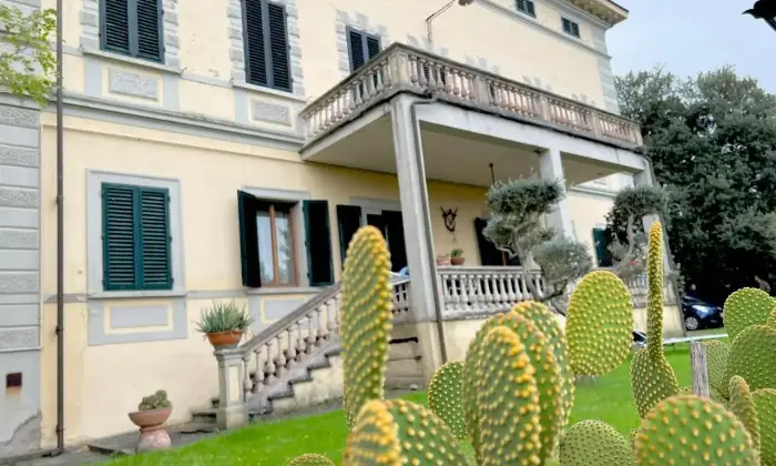 Rexer-San-Miniato-Vendesi-villa-a-San-Miniato-Giardino