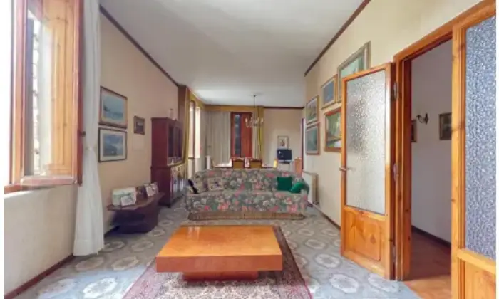 Rexer-San-Miniato-Vendesi-villa-a-San-Miniato-Altro