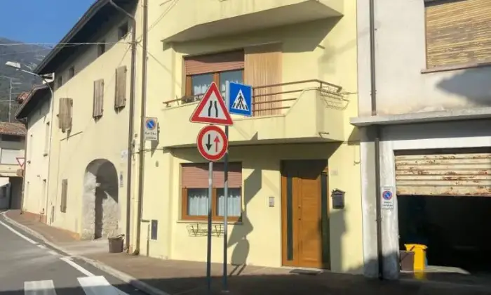 Rexer-Maniago-Casa-in-vendita-in-via-Piave-Centro-Maniago-Terrazzo