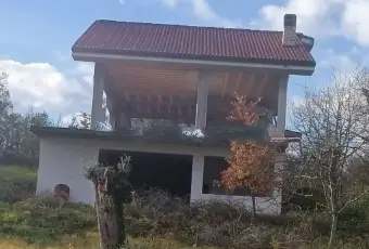 Rexer-Isernia-Vendesi-Villa-unifamiliare-Strada-Interpoderale-Paradiso-Isernia-Giardino