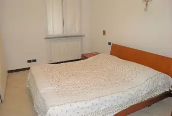 Rexer-San-Colombano-Certenoli-Appartamento-indipendente-con-terrazzo-e-posto-auto-Chiavari-entroterra-CameraDaLetto