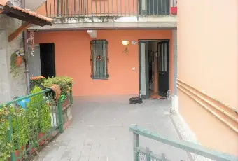 Rexer-San-Colombano-Certenoli-Appartamento-indipendente-con-terrazzo-e-posto-auto-Chiavari-entroterra-Terrazzo