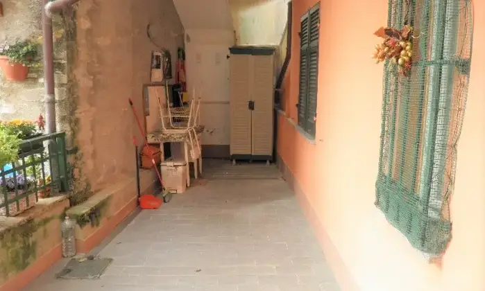 Rexer-San-Colombano-Certenoli-Appartamento-indipendente-con-terrazzo-e-posto-auto-Chiavari-entroterra-Esterno