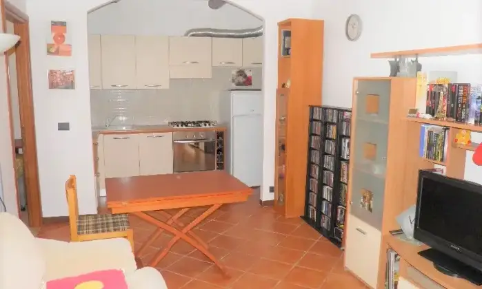 Rexer-San-Colombano-Certenoli-Appartamento-indipendente-con-terrazzo-e-posto-auto-Chiavari-entroterra-Cucina