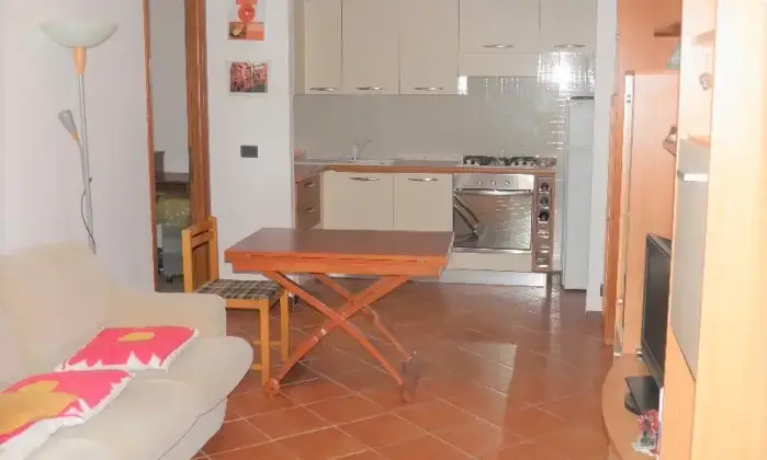 Rexer-San-Colombano-Certenoli-Appartamento-indipendente-con-terrazzo-e-posto-auto-Chiavari-entroterra-Cucina