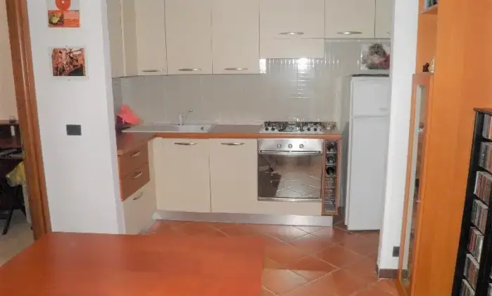 Rexer-San-Colombano-Certenoli-Appartamento-indipendente-con-terrazzo-e-posto-auto-Chiavari-entroterra-Cucina