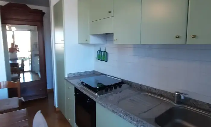 Rexer-Lerma-Vendesi-Attico-via-Dante-Centro-Lerma-Cucina