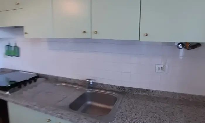 Rexer-Lerma-Vendesi-Attico-via-Dante-Centro-Lerma-Cucina
