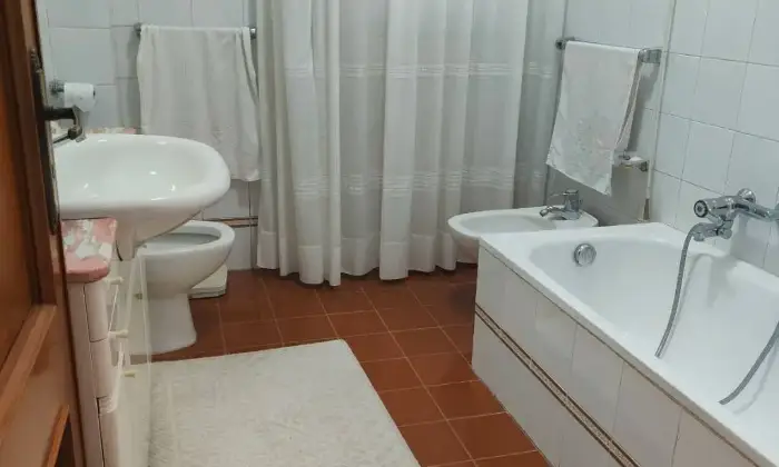 Rexer-Ariano-Irpino-Vendesi-quadrilocale-via-Viggiano-Ariano-Irpino-Bagno