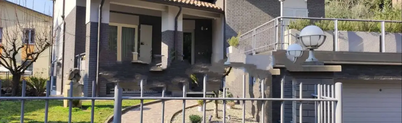 Rexer-Reggio-nellEmilia-Vendesi-Villa-via-Bernardino-TelesioReggio-Emilia-Terrazzo