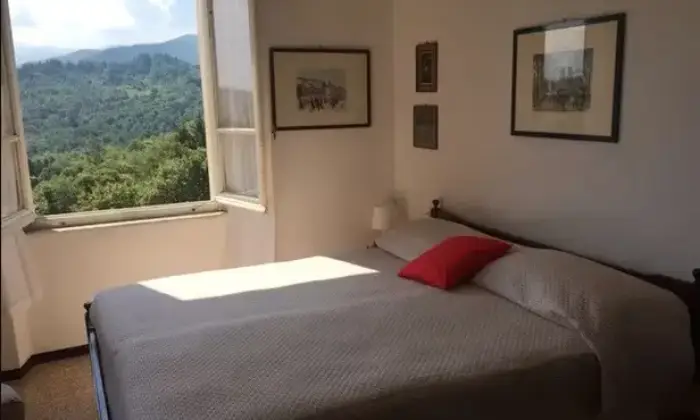 Rexer-Tarsogno-Trilocale-in-vendita-a-Tarsogno-TORNOLO-PR-CameraDaLetto