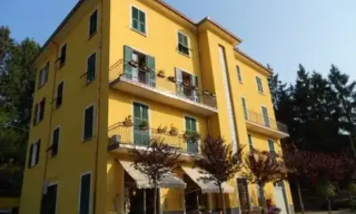 Rexer-Tarsogno-Trilocale-in-vendita-a-Tarsogno-TORNOLO-PR-Terrazzo