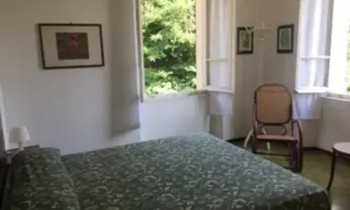 Rexer-Tarsogno-Trilocale-in-vendita-a-Tarsogno-TORNOLO-PR-CameraDaLetto