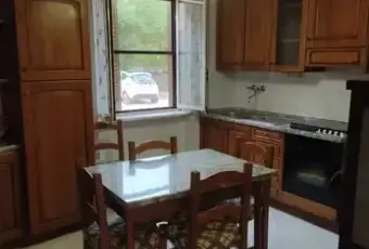 Rexer-Graffignano-Vendesi-villetta-a-Graffignano-via-Cupa-Cucina