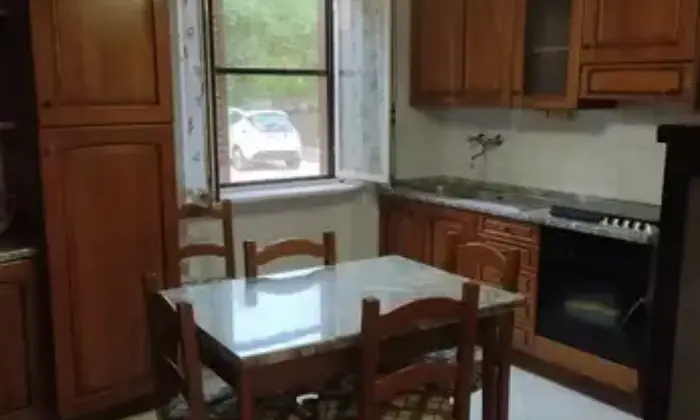 Rexer-Graffignano-Vendesi-villetta-a-Graffignano-via-Cupa-Cucina