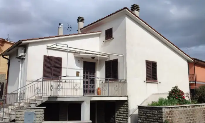 Rexer-Graffignano-Vendesi-villetta-a-Graffignano-via-Cupa-ALTRO