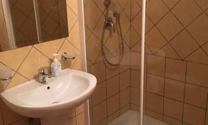 Rexer-Noto-Appartamento-in-vendita-in-vico-Giovanni-Verga-a-Noto-Bagno