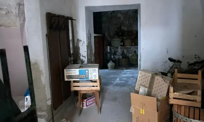 Rexer-Albano-di-Lucania-Vendesi-locale-commerciale-a-al-centro-di-Albano-di-Lucania-Altro