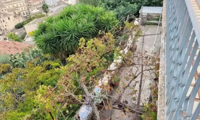 Rexer-Modica-Vendesi-fabbricato-in-zona-panoramica-a-Modica-RG-Balcone