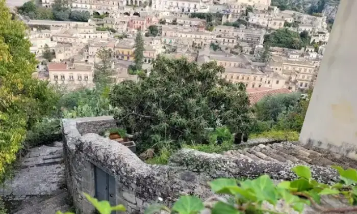 Rexer-Modica-Vendesi-fabbricato-in-zona-panoramica-a-Modica-RG-Vista