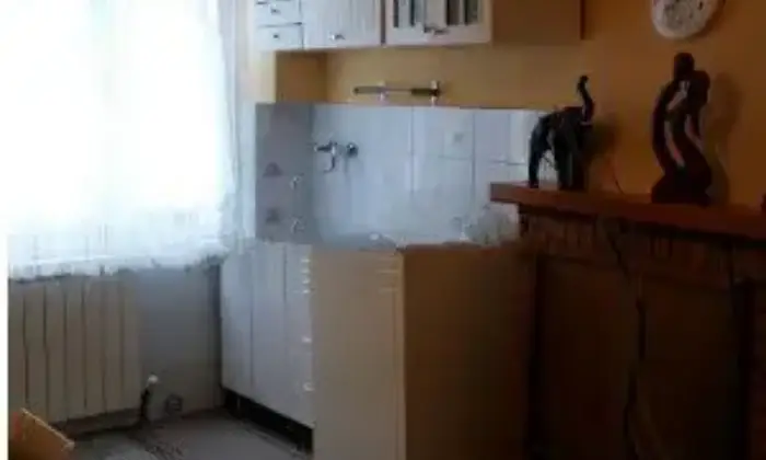 Rexer-Cagli-Vendesi-appartamento-in-via-Tiranni-a-Cagli-Cucina
