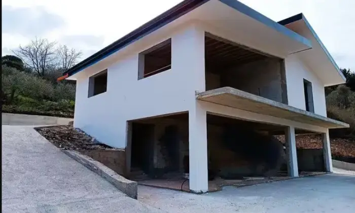 Rexer-Misilmeri-Vendesi-villa-in-Via-Segretaria-di-contrada-a-Bastardino-Misilmeri-Giardino