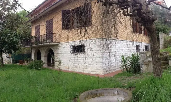 Rexer-Corinaldo-Vendesi-villa-unifamiliare-viale-Raffaello-Centro-Corinaldo-Giardino