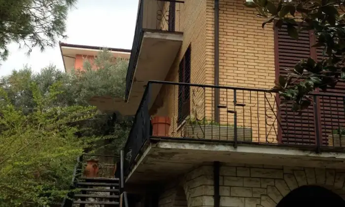 Rexer-Corinaldo-Vendesi-villa-unifamiliare-viale-Raffaello-Centro-Corinaldo-Facciata