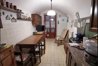 Rexer-Pontremoli-Appartamento-piano-primo-nel-borgo-della-S-S-Annunziata-Cucina