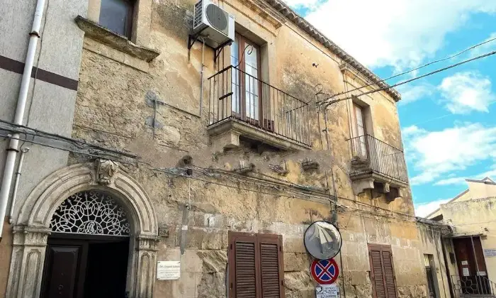Rexer-Agira-Villa-unifamiliare-in-vendita-in-via-Vittorio-Emanuele-Agira-Terrazzo