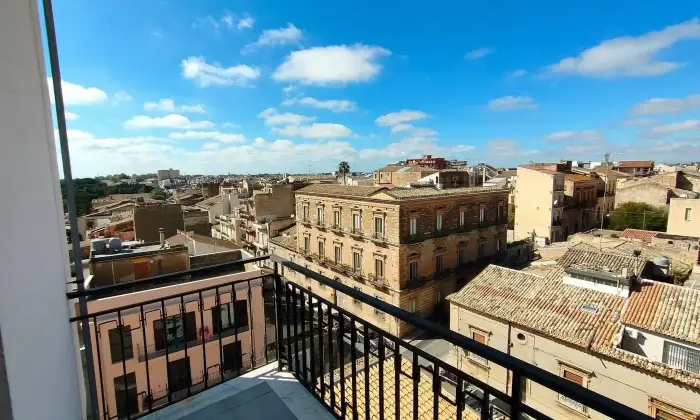 Rexer-Vittoria-Vendesi-appartamento-a-Vittoria-centro-storico-Via-Dei-Mille-Terrazzo