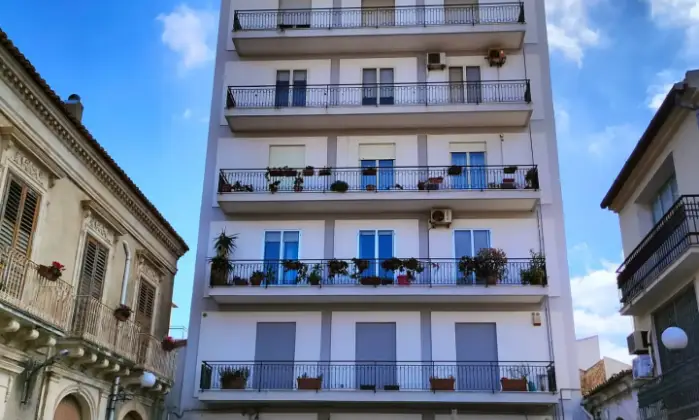 Rexer-Vittoria-Vendesi-appartamento-a-Vittoria-centro-storico-Via-Dei-Mille-Terrazzo