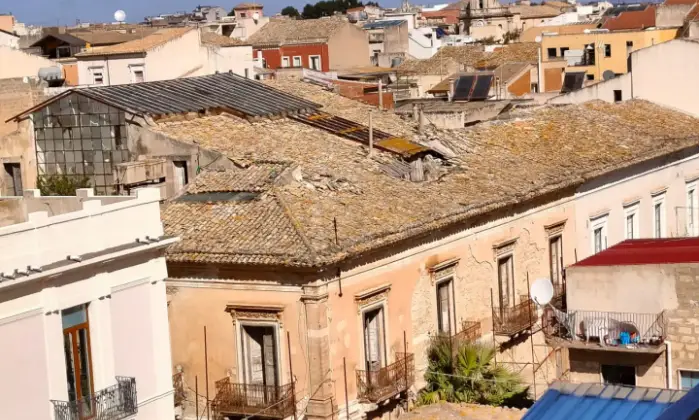 Rexer-Vittoria-Vendesi-appartamento-a-Vittoria-centro-storico-Via-Dei-Mille-Terrazzo