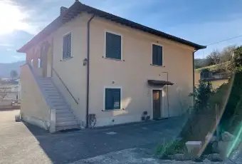 Rexer-Nocera-Umbra-Casa-singola-Giardino