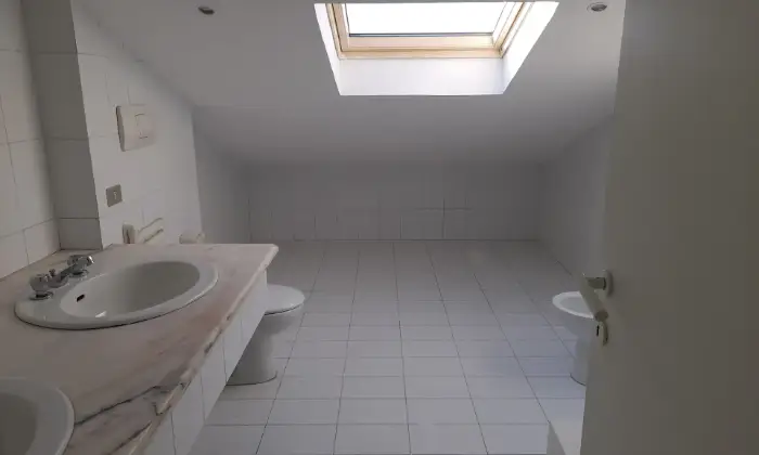 Rexer-Ancona-Appartamento-di-metri-quadrati-Bagno
