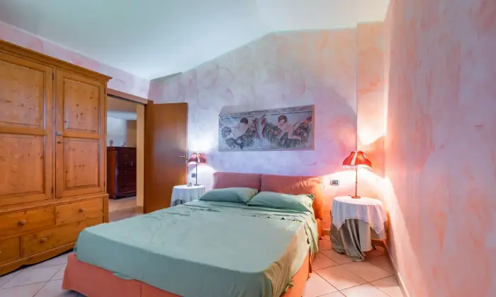 Rexer-Tortoreto-Bellissima-villa-su-tre-livelli-spaziosa-e-riservata-CAMERA-DA-LETTO