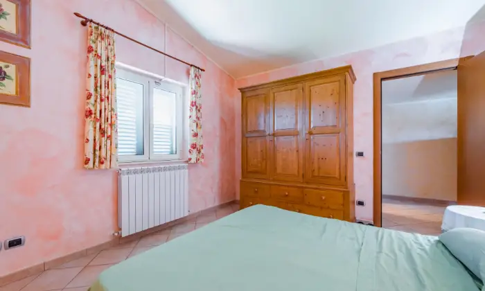 Rexer-Tortoreto-Bellissima-villa-su-tre-livelli-spaziosa-e-riservata-CAMERA-DA-LETTO