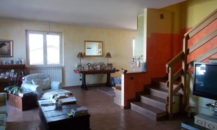 Rexer-Tortoreto-Bellissima-villa-su-tre-livelli-spaziosa-e-riservata-SALONE