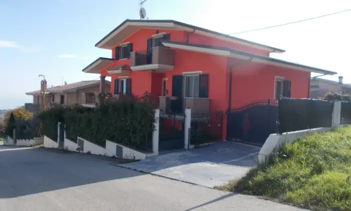 Rexer-Tortoreto-Bellissima-villa-su-tre-livelli-spaziosa-e-riservata-ALTRO
