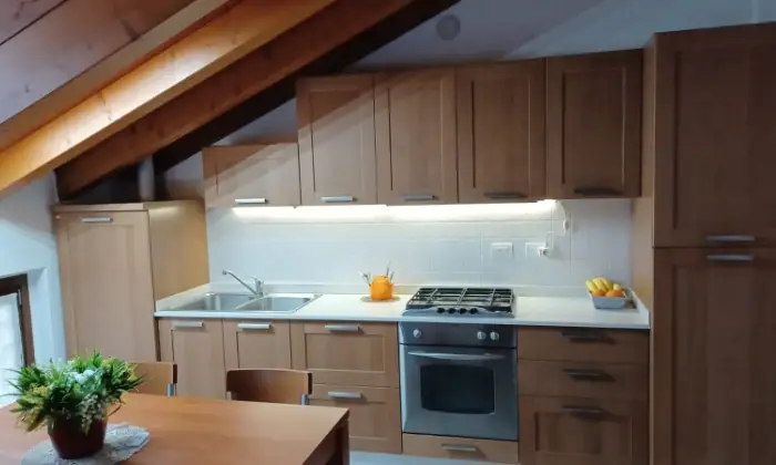 Rexer-Cisano-Bergamasco-Vendesi-appartamento-a-CISANO-BERGAMASCO-BG-Cucina