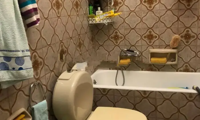 Rexer-Enna-Vendesi-appartamento-in-Via-Mercato-Centro-Enna-Bagno