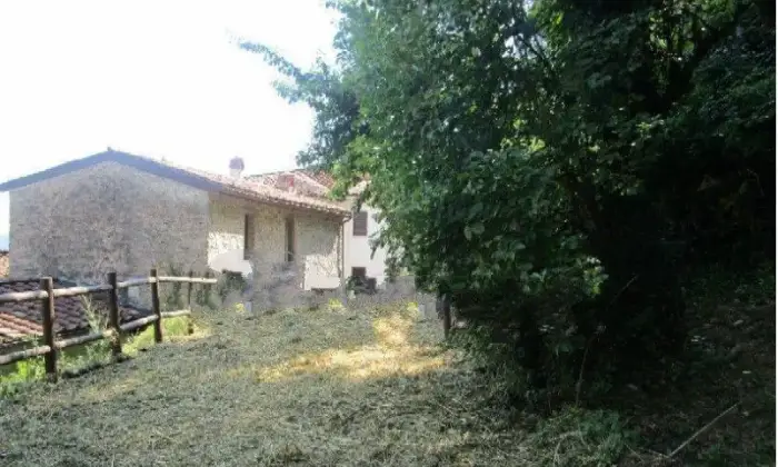 Rexer-Pescaglia-Antico-Casale-in-vendita-a-Localit-Grabbia-Pescaglia-Giardino