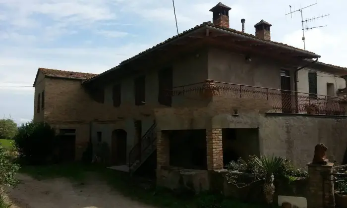 Rexer-Montalcino-Vendesi-casale-a-Montalcino-Terrazzo
