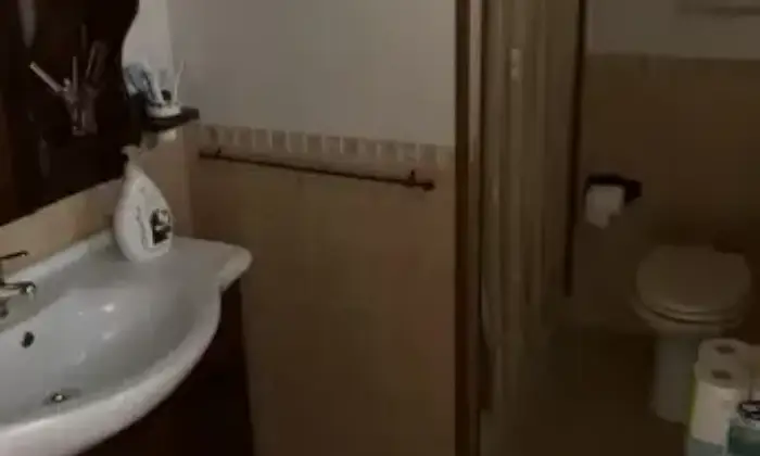 Rexer-Buseto-Palizzolo-Vendesi-casa-indipendente-a-Buseto-Palizzolo-TP-Bagno