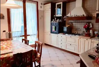 Rexer-Piombino-Villetta-in-vendita-in-via-Maestri-del-Lavoro-a-Piombino-Cucina